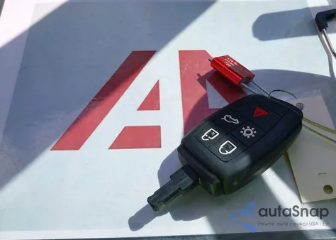 2008 Volvo S40 2.4I из США, поврежденный, VIN YV1MS382382374471